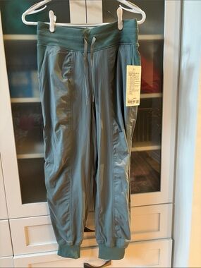 Lululemon Dance Studio MR 7/8 Jogger Lined Crater Blue NWT 💙💚💙💚